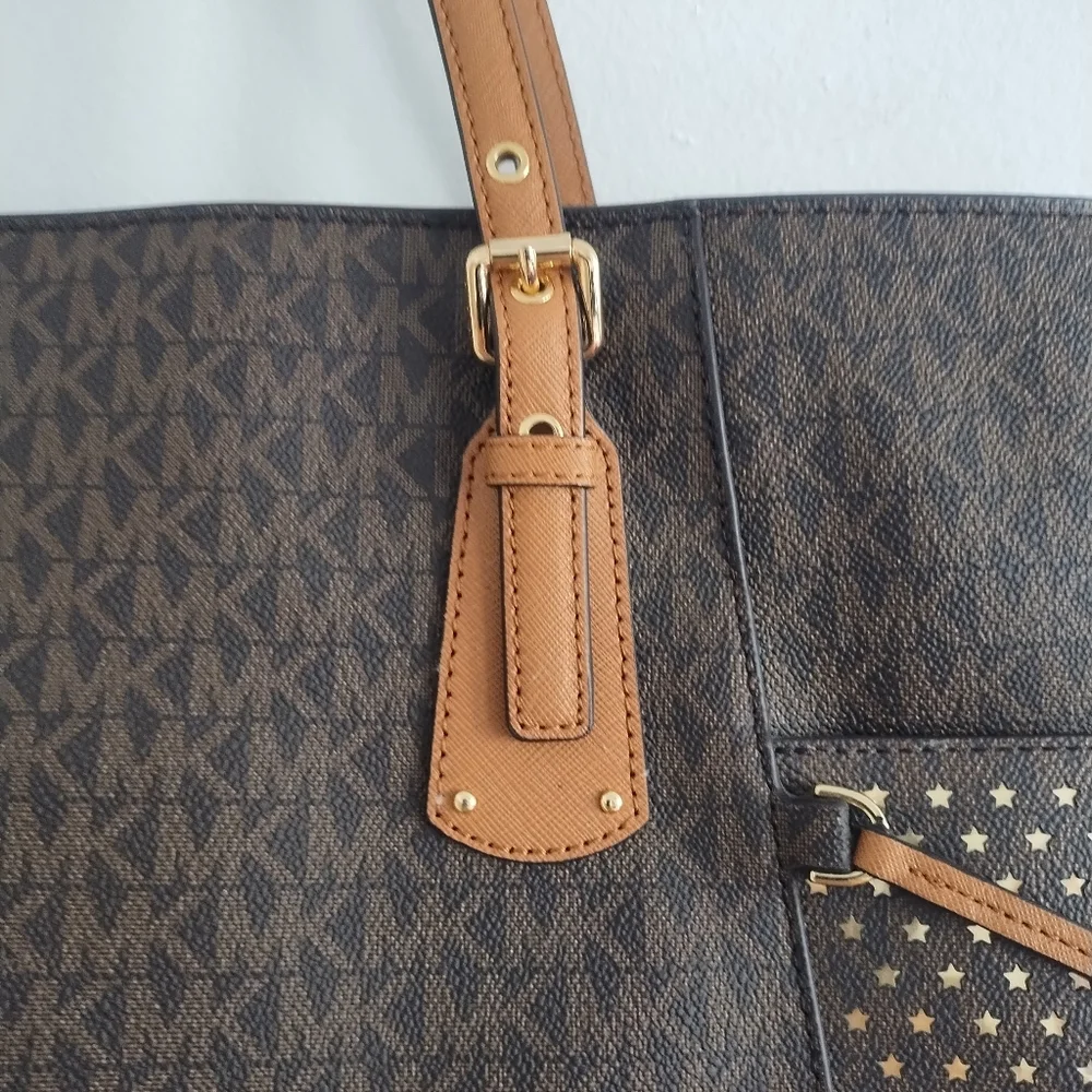 Michael Kors Voyager Logo Gold Stars Large Tote Bag Handbag